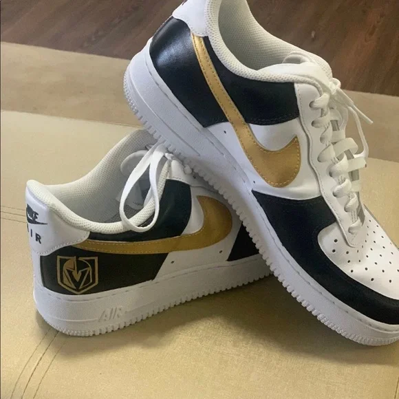 Men’s Nike - Picture 2 of 5